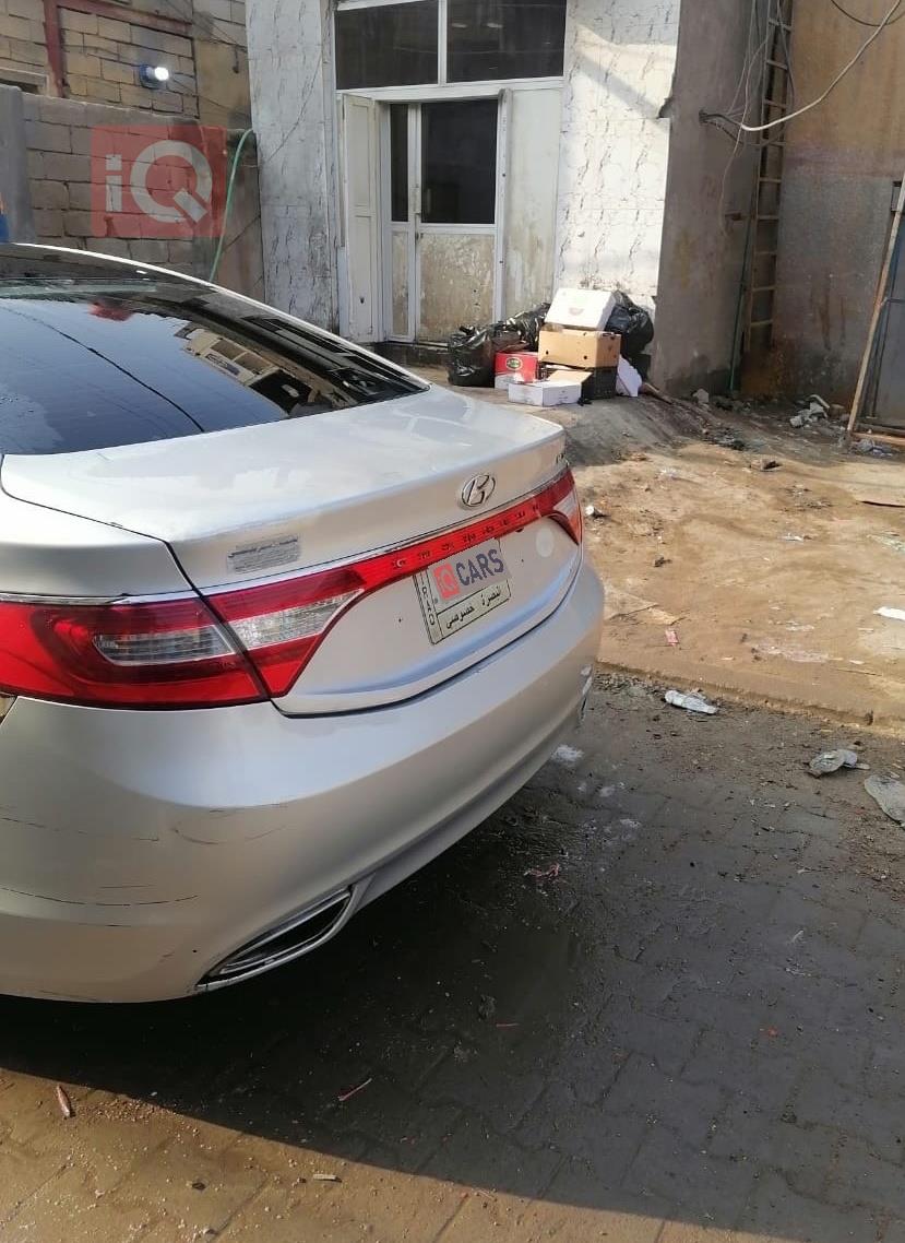 هیۆندای ازێرا